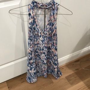 Multicolored cut out in the front short dress.